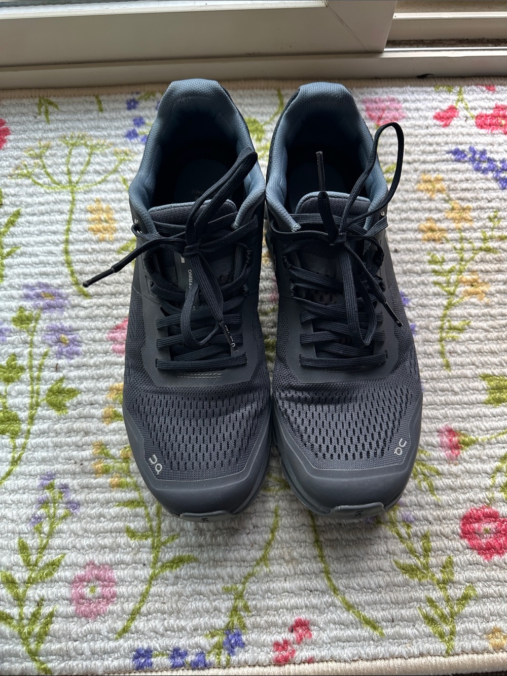 On Running Women’s Athletic Shoes - Dark Gray/Black